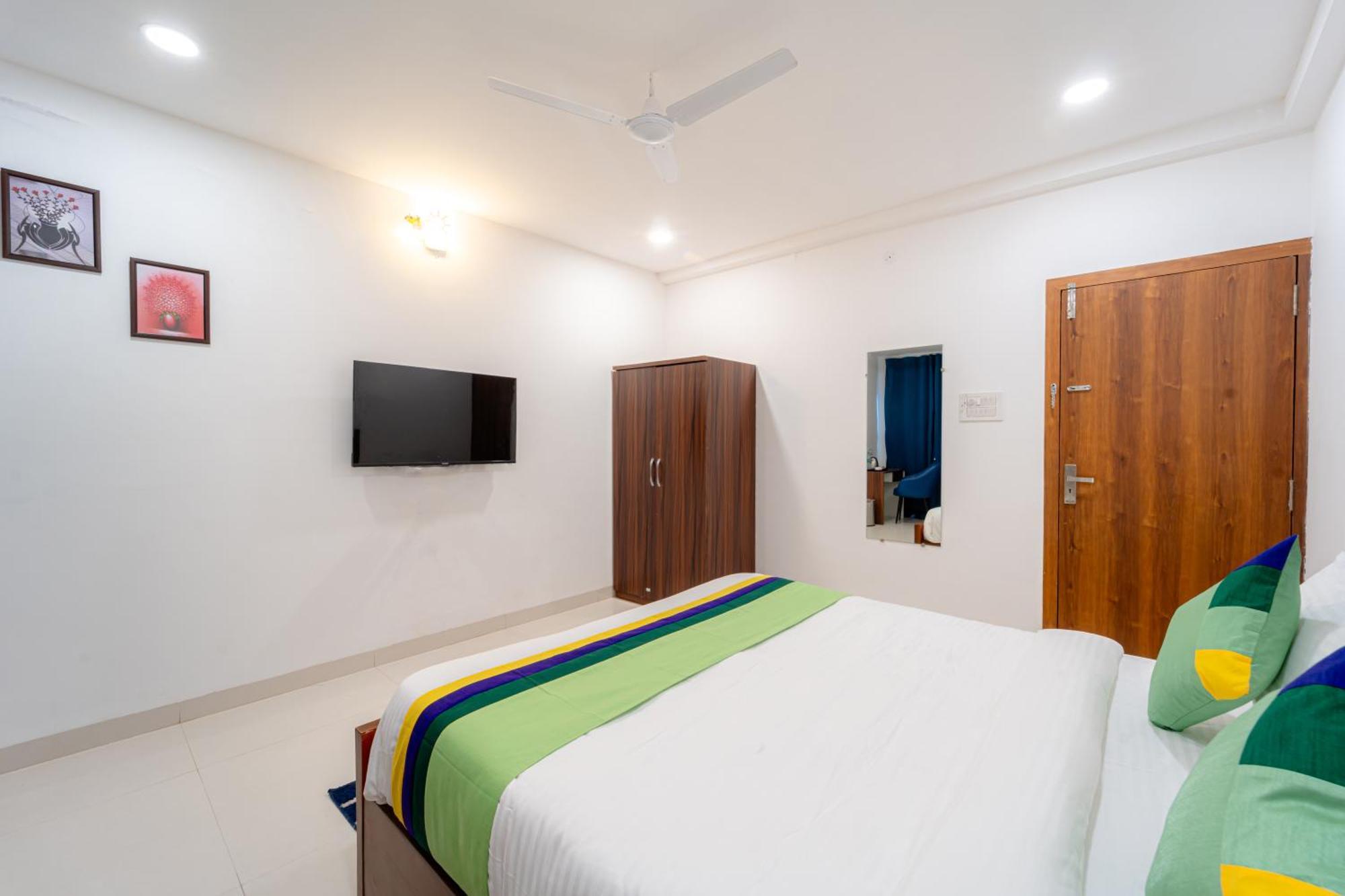 Treebo Pure Earth Stay, Vijay Nagar Indore Exterior photo